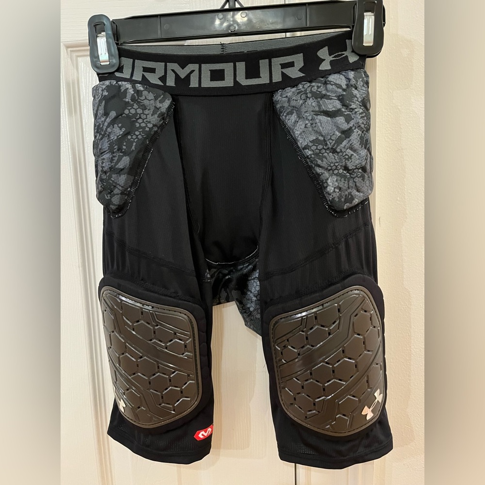 Under Armour Integrated Football Shorts, Youth/Teen